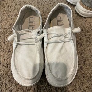 Women’s Hey Dudes - Size 7